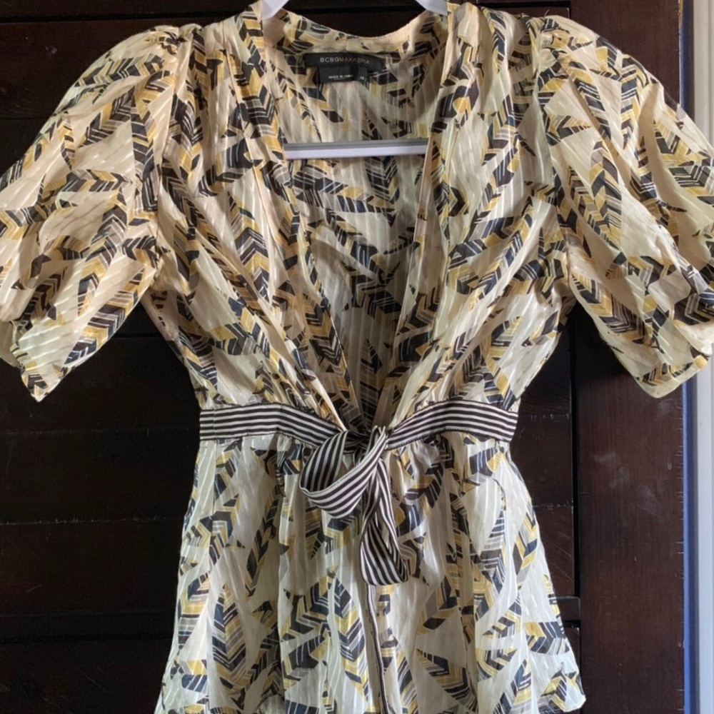 Bcbg short sleeve top